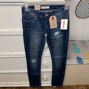 Brand new tags on Boys Levi’s 711 skinny jean